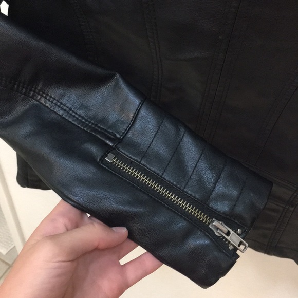 Girl’s Feax Leather Jacket - Picture 4 of 4